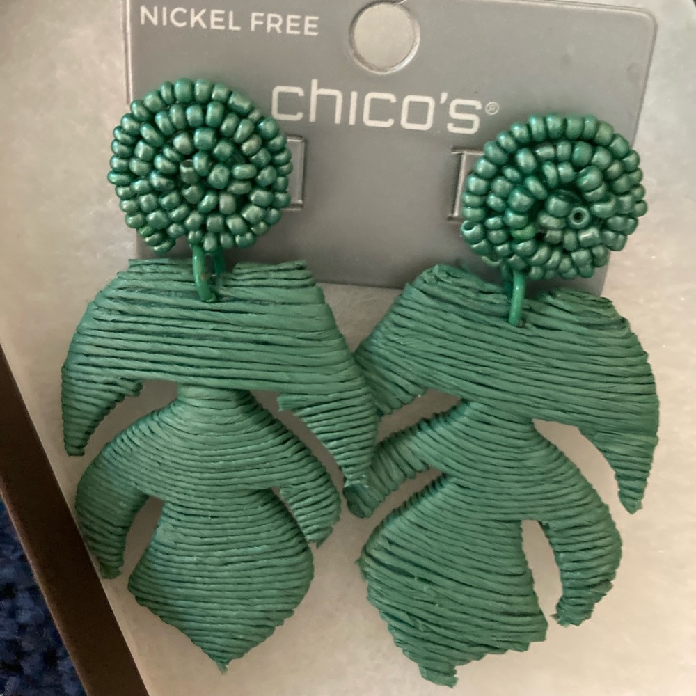 Brand new never worn green palm leaf earrings - green beads and raffia